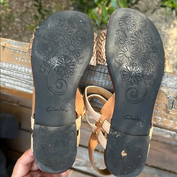 Clarks Snakeskin Pattern Strappy Sandals - Picture 7 of 7